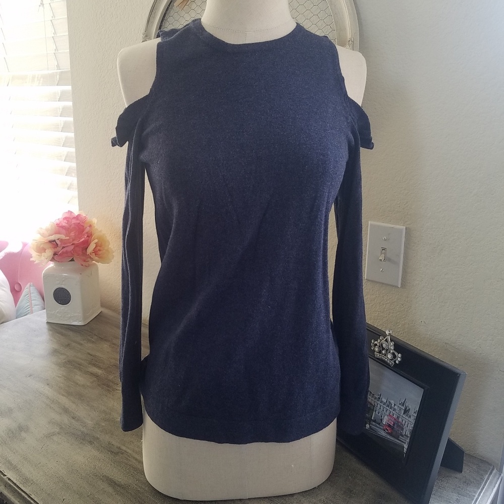 LOFT Cold Shoulder Top